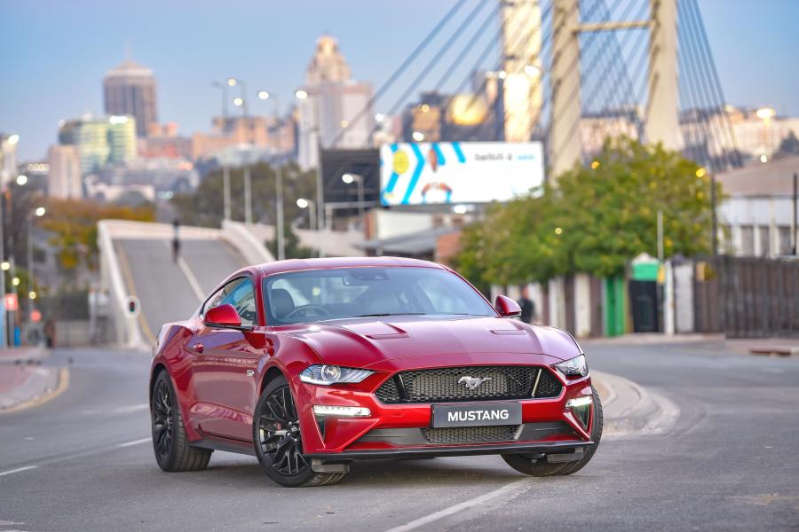  Ford Mustang GT Fastback 2019 года  (ZA) (фото 2 из 44)